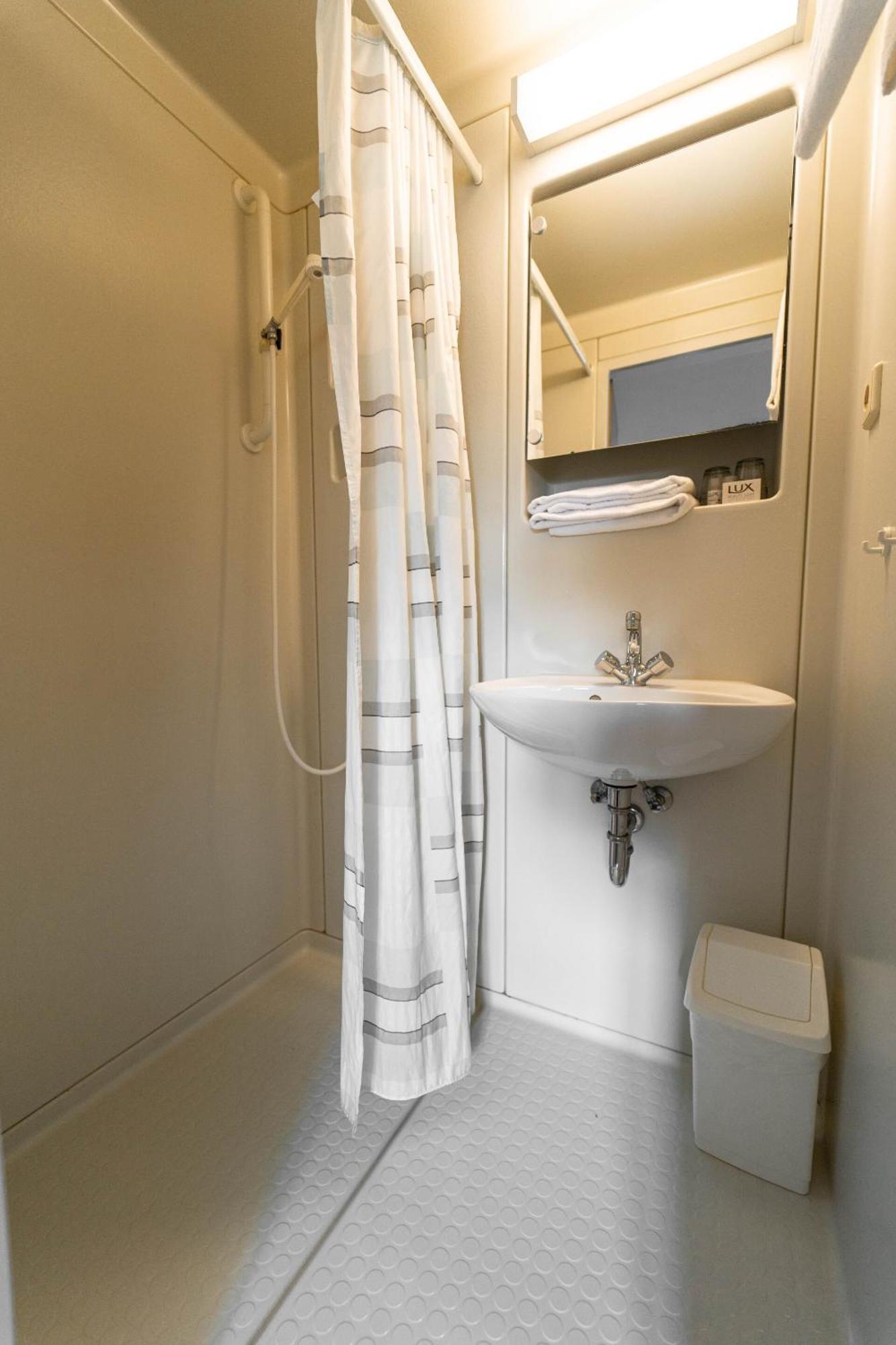 Berghotel Deutscher Flieger Wasserkuppe Gersfeld Chambre photo
