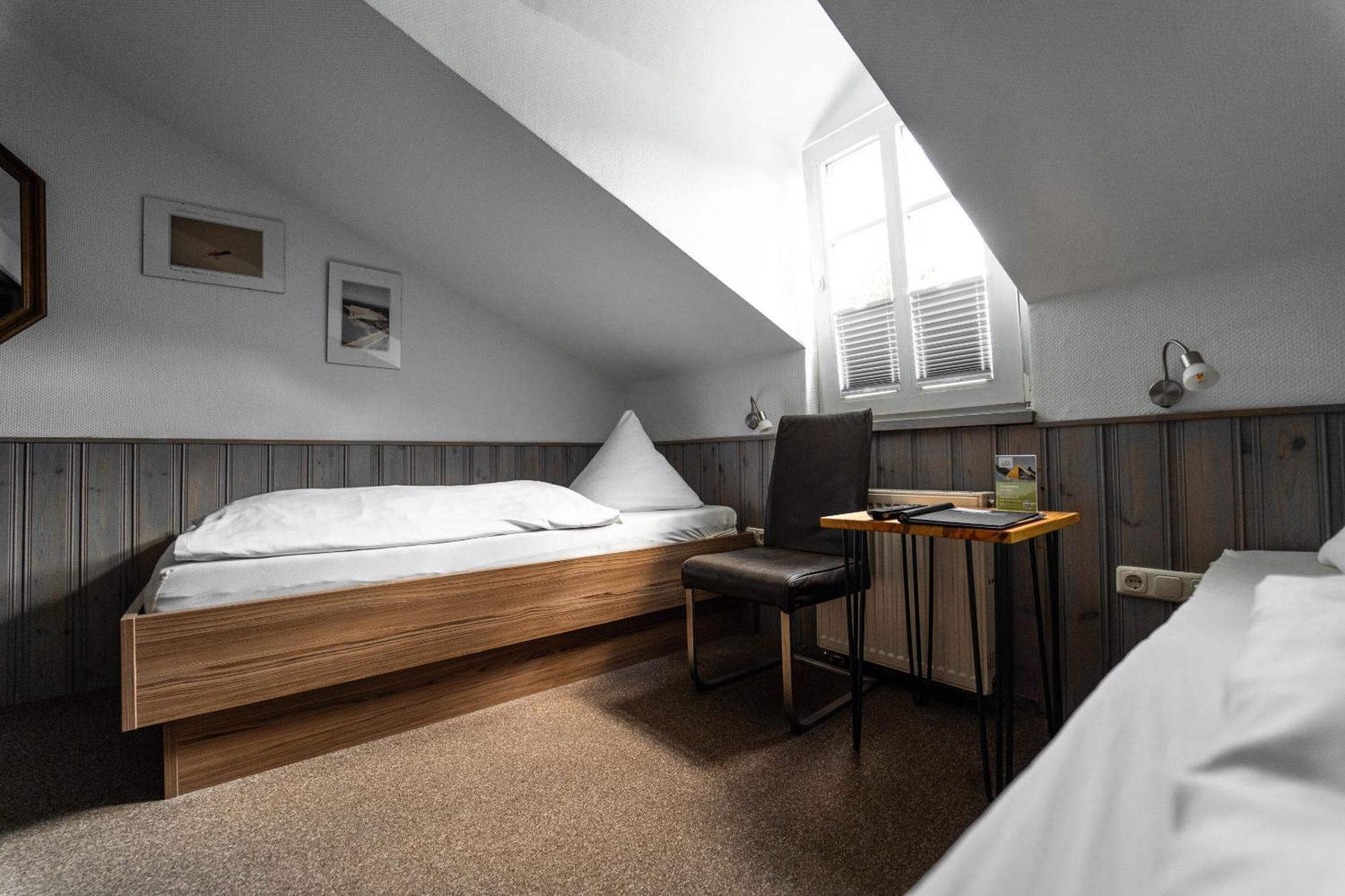 Berghotel Deutscher Flieger Wasserkuppe Gersfeld Chambre photo