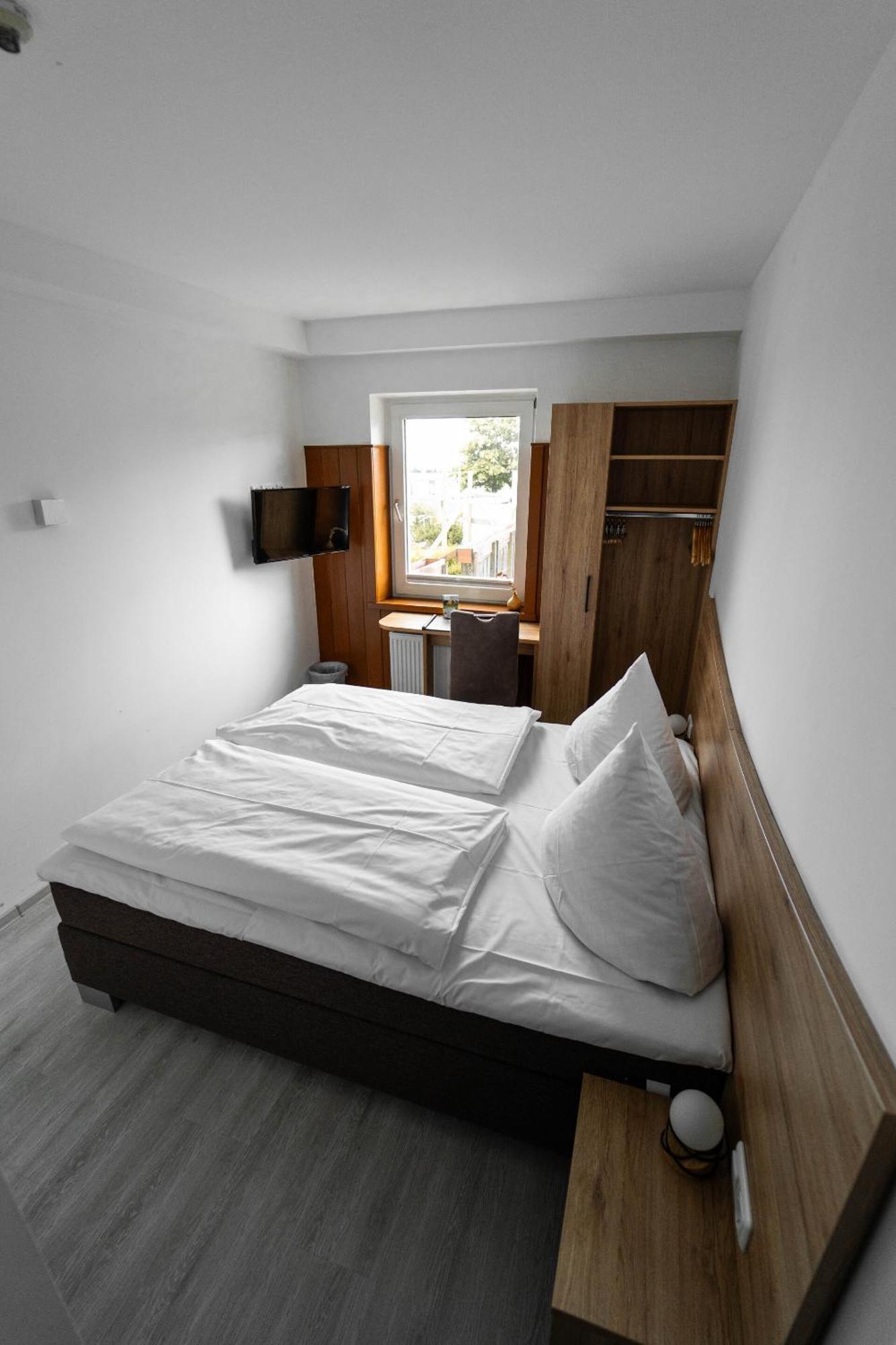 Berghotel Deutscher Flieger Wasserkuppe Gersfeld Chambre photo