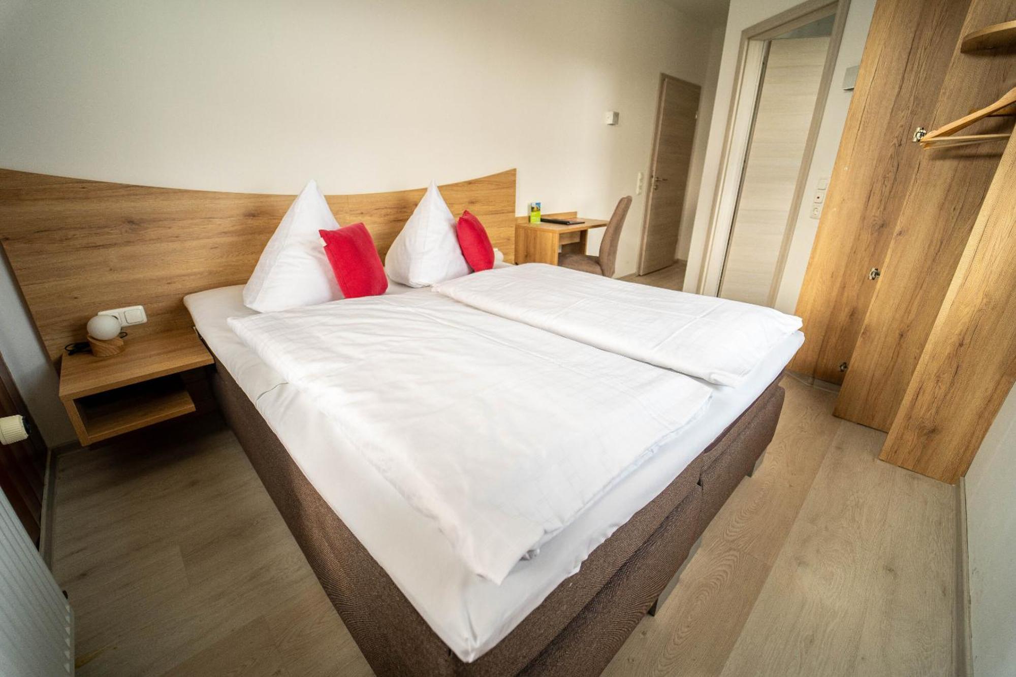 Berghotel Deutscher Flieger Wasserkuppe Gersfeld Chambre photo
