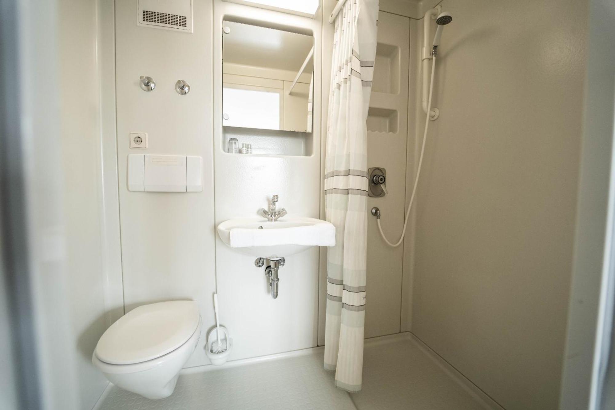 Berghotel Deutscher Flieger Wasserkuppe Gersfeld Chambre photo